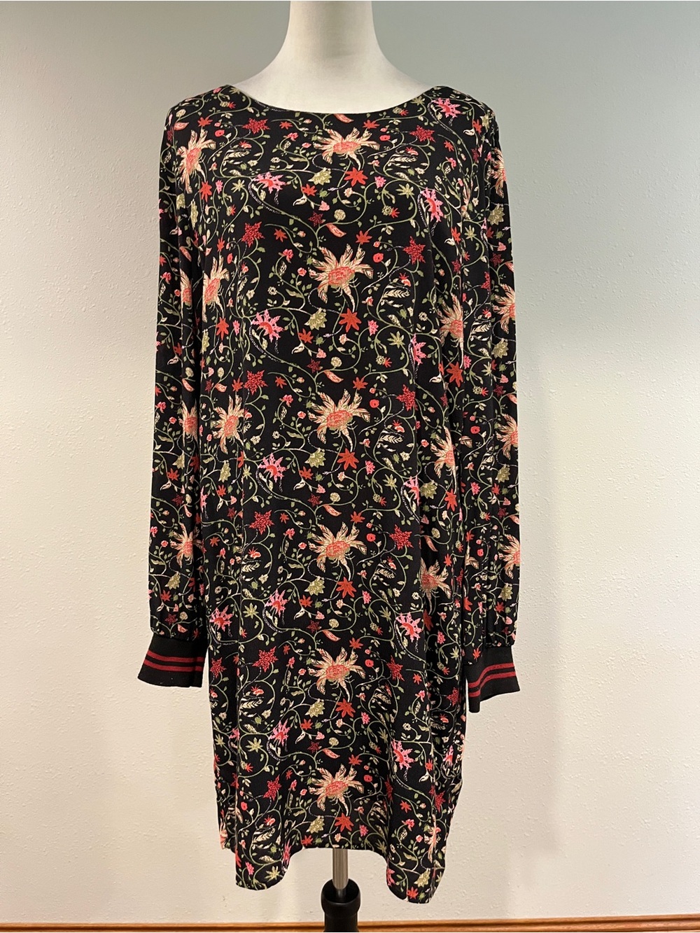 Esqualo Black Floral Long-Sleeve Shift Dress size 12